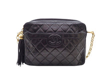 画像をギャラリービューアに読み込む, CHANEL シャネル Matelasse マトラッセ fringed chain shoulder bag フリンジ チェーンショルダーバッグ