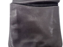 画像をギャラリービューアに読み込む, - LOEWE ロエベ ロゴ ボタン レザー ショルダーバッグ