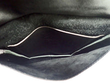 画像をギャラリービューアに読み込む, - LOEWE ロエベ ロゴ ボタン レザー ショルダーバッグ