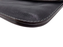 画像をギャラリービューアに読み込む, - LOEWE ロエベ ロゴ ボタン レザー ショルダーバッグ