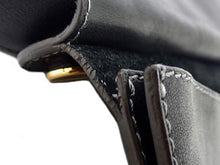 画像をギャラリービューアに読み込む, - LOEWE ロエベ ロゴ ボタン レザー ショルダーバッグ