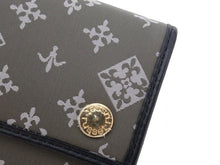 画像をギャラリービューアに読み込む, russet ラシット Trifold Wallet with Round zipper coin purse ラウンドファスナー小銭入れ付き 三つ折り財布