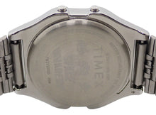 画像をギャラリービューアに読み込む, TIMEX タイメックス クラシックデジタル タイメックス80 スペースインベイダー シルバー コラボレーション TW2V30000