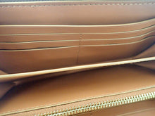 画像をギャラリービューアに読み込む, COACH コーチ Long Zip Around Wallet Signature Canvas Stripe ロング ジップ アラウンド ウォレット・シグネチャー キャンバス・ストライプ CW947