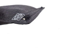 画像をギャラリービューアに読み込む, - LOEWE ロエベ T-Pouch Tポーチ Embossed Anagram エンボス アナグラム Second Clutch Bag セカンド クラッチバッグ