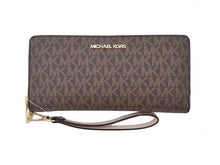 画像をギャラリービューアに読み込む, - MICHAEL KORS マイケルコース MK Signature MKシグネチャー Travel Continental Wallet Large トラベル コンチネンタルウォレット ラージ OUTLET アウトレット 35F8GTVT3B