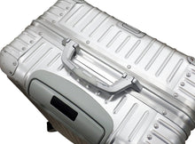 画像をギャラリービューアに読み込む, - RIMOWA リモワ TOPAZ トパーズ スーツケース 68L 4輪 924.63.00.4 シルバー