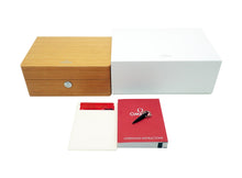 画像をギャラリービューアに読み込む, オメガ スピードマスター レーシング 326.30.40.50.01.001