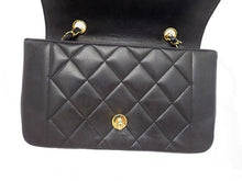 画像をギャラリービューアに読み込む, CHANEL シャネル Matlasse Diana 22 マトラッセ ダイアナ 22 Chain Shoulder Bag チェーン ショルダーバッグ A01164