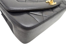 画像をギャラリービューアに読み込む, CHANEL シャネル Matlasse Diana 22 マトラッセ ダイアナ 22 Chain Shoulder Bag チェーン ショルダーバッグ A01164