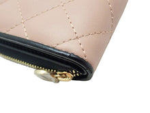 画像をギャラリービューアに読み込む, - MARY QUANT マリークワント DAISY ENAMEL PATCH QUILT デイジー エナメル パッチ キルト Bifold Wallet with Round Zipper Coin Purse ラウンドファスナー小銭入れ付き 二つ折り財布