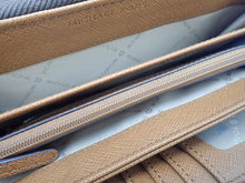 画像をギャラリービューアに読み込む, MICHAEL KORS マイケルコース MK Signature MKシグネチャー Jet Set Travel Continental Wallet Large ジェット セット トラベル コンチネンタルウォレット ラージ OUTLET アウトレット 35F8GTVT3B