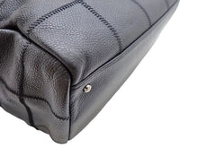 画像をギャラリービューアに読み込む, - CHANEL シャネル Chocolate Bar チョコバー Boston Toto Bag ボストン トートバッグ A26135