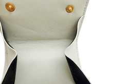 画像をギャラリービューアに読み込む, YSL SAINT LAURENT サンローラン CASSANDRE MATELASSE ORIGAMI TINY WALLET IN GRAIN DE POUDRE EMBOSSED LEATHER カサンドラ マトラッセ モノグラム オリガミ タイニーウォレット キルティング グレインレザー Tri-Fold Compact Wallet 三つ折り コンパクトウォレット 668274BOWA19207