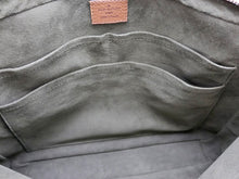画像をギャラリービューアに読み込む, LOUIS VUITTON ルイヴィトン Taurillon トリヨン Armando Briefcase MM アルマンド・ブリーフケース MM M42682