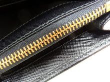 画像をギャラリービューアに読み込む, - PRADA プラダ 1M1132 二つ折り 長財布 黒 ナイロン/牛革