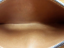 画像をギャラリービューアに読み込む, - ベルルッティ イタウバ カリグラフィー レザー ロング ジップ付き ウォレット