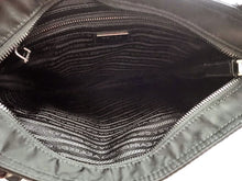 画像をギャラリービューアに読み込む, - PRADA プラダ 2VH251 ナイロン ショルダーバッグ 黒 ナイロン/牛革