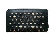 画像をギャラリービューアに読み込む, JIMMY CHOO ジミーチュウ カーナビー スタースタッズ付 ジップアラウンド ウォレット