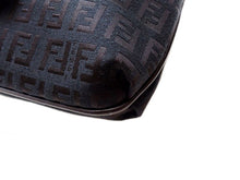 画像をギャラリービューアに読み込む, - FENDI フェンディ Zucchino ズッキーノ Messenger Shoulder Bag メッセンジャー ショルダーバッグ 8BT075