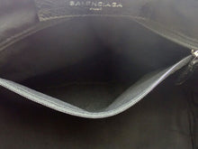 画像をギャラリービューアに読み込む, - BALENCIAGA バレンシアガ ネイビー スモールカバス 542017 黒 革