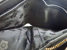 画像をギャラリービューアに読み込む, - MARY QUANT マリークワント デイジー オンサイドウォレット 二つ折り財布