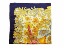 画像をギャラリービューアに読み込む, - Salvatore Ferragamo サルヴァトーレ フェラガモ シルク スカーフ 鷹/花柄