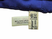 画像をギャラリービューアに読み込む, - Salvatore Ferragamo サルヴァトーレ フェラガモ シルク スカーフ 鷹/花柄