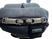 画像をギャラリービューアに読み込む, - TUMI トゥミ ファイフ スリム スリング ワンショルダー ボディバッグ 131510 2223402CHRO