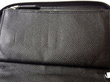 画像をギャラリービューアに読み込む, - BURBERRY バーバリー Dリング付 ラウンドファスナー 財布 8022288 A1189