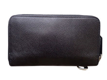 画像をギャラリービューアに読み込む, - BURBERRY バーバリー Dリング付 ラウンドファスナー 財布 8022288 A1189