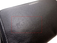 画像をギャラリービューアに読み込む, - BURBERRY バーバリー Dリング付 ラウンドファスナー 財布 8022288 A1189