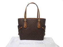 画像をギャラリービューアに読み込む, - MICHAEL KORS マイケルコース VOYAGER PVC EW SIG ボイジャー MKシグネチャー Tote Bag PCポケット付 トートバッグ 30T8GV6T4B