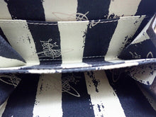 画像をギャラリービューアに読み込む, - Vivienne Westwood ヴィヴィアン ウエストウッド エグゼクティブ オーブ 口金 がま口二つ折り財布 3218C923