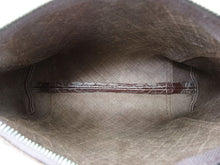 画像をギャラリービューアに読み込む, - BOTTEGA VENETA ボッテガ・ヴェネタ イントレッチオ ミラージュ 化粧ポーチ ワインレッド 301195