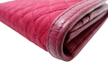 画像をギャラリービューアに読み込む, - PRADA プラダ 1M1132 キルティング 二つ折り 長財布 ワインレッド ナイロン/革 長財布 付属パスケースなし