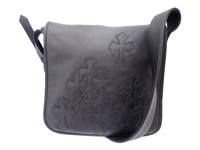 - CHROME HEARTS クロムハーツ MAIL CEMETERY メール セメタリー Cross Patches クロスパッチ Messenger Shoulder Bag メッセンジャー ショルダーバッグ 2232-304-3014-0900