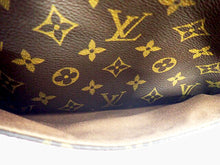 画像をギャラリービューアに読み込む, LOUIS VUITTON ルイヴィトン MONOGRAM モノグラム Sologne ソローニュ M42250
