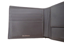 画像をギャラリービューアに読み込む, BALENCIAGA バレンシアガ Embossed Monogram エンボス モノグラム Square Folded Coin Wallet スクエア型 二つ折りたたみ式財布 718395 210JS 1404
