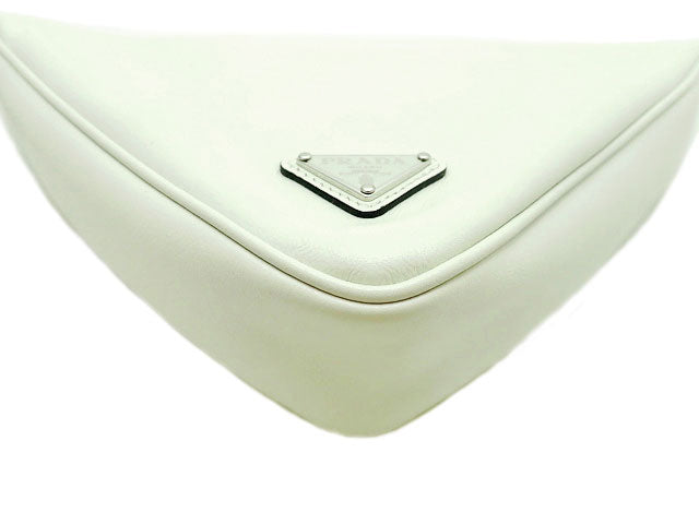 PRADA プラダ トライアングル レザー クラッチバッグ ポーチ PRADA プラダ Triangle Leather トライアングル レザー Porch