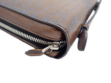 画像をギャラリービューアに読み込む, BERLUTI ベルルッティ Itauba Wide Scritto Leather Long Zipped Wallet イタウバ ワイド スクリットレザー トラベル オーガナイザー ウォレット Golden Patine Event Limited Color：Turquoise ゴールデンパティーヌ スクリット（文字） イベント限定カラー：ターコイズ
