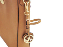 画像をギャラリービューアに読み込む, MICHAEL KORS マイケルコース Jet Set Travel Large ジェット セット トラベル ラージ Messenger Shoulder Bag メッセンジャー ショルダーバッグ 35T6GTVM2L
