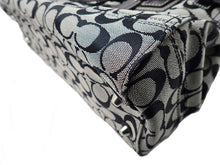 画像をギャラリービューアに読み込む, COACH コーチ Hampton Signature Tassel Carryall ハンプトン シグネチャー タッセル キャリーオール Tote Bag トートバッグ F13068
