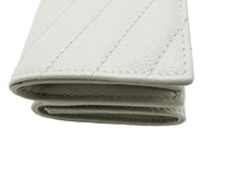 画像をギャラリービューアに読み込む, YSL SAINT LAURENT サンローラン CASSANDRE MATELASSE ORIGAMI TINY WALLET IN GRAIN DE POUDRE EMBOSSED LEATHER カサンドラ マトラッセ モノグラム オリガミ タイニーウォレット キルティング グレインレザー Tri-Fold Compact Wallet 三つ折り コンパクトウォレット 668274BOWA19207
