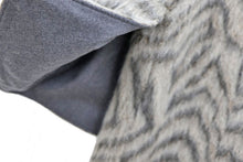 画像をギャラリービューアに読み込む, FENDI フェンディ Fur Pocket ファー ポケット Cape Coat ケープコート
