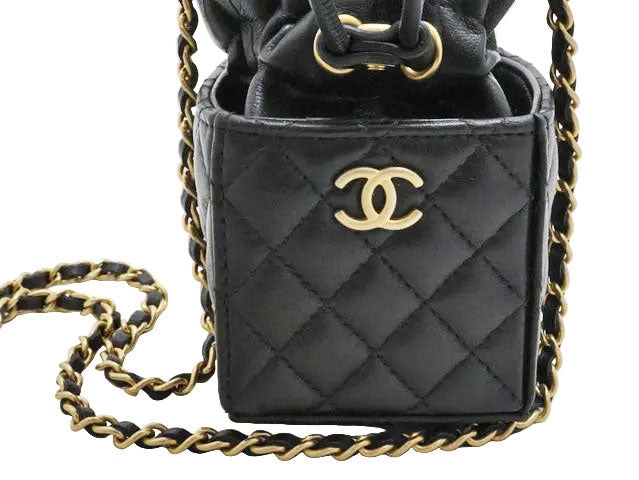 CHANEL シャネル シャネル Matlasse マトラッセ Drawstring mini 