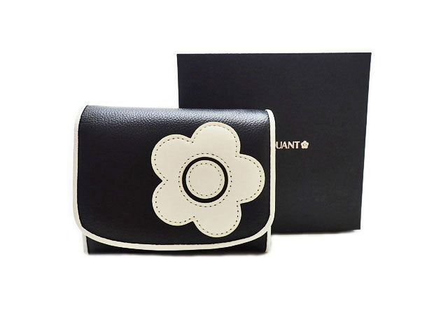 - MARY QUANT マリークワント デイジー オンサイドウォレット 二つ折り財布